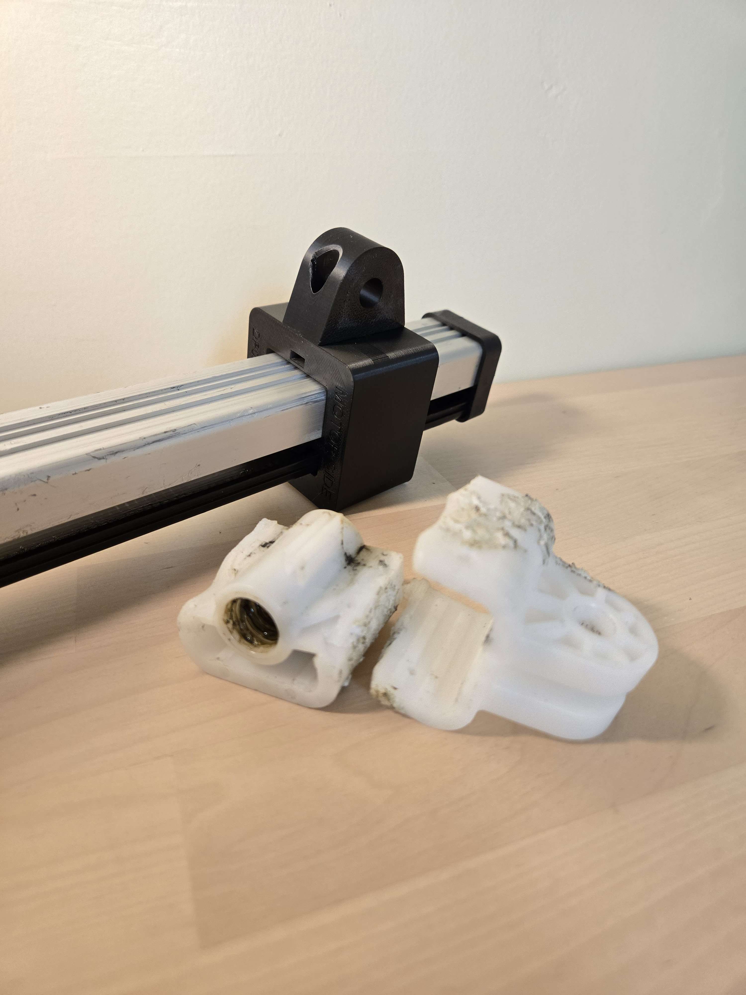 DP03-122-220-05 Linear Actuator Block